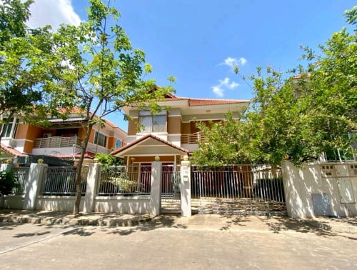 Single Villa Bassac for Lease