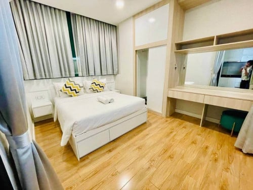 Spacious 1-Bedroom for Rent | BKK1, Phnom Penh