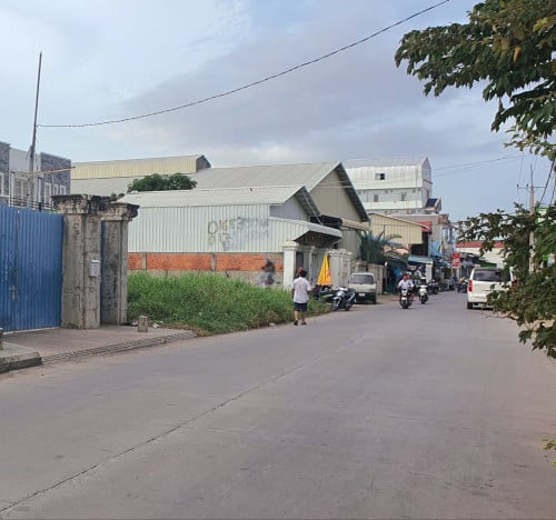 ដីលក់បន្ទាន់ ៖ សង្កាត់គោកឃ្លាង, ខណ្ឌសែនសុខ, រាជធានីភ្នំពេញ។