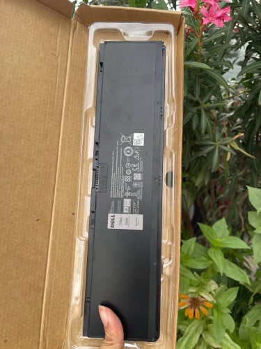 Battery laptop ប្តូរភ្លាមបានភ្លាមបងៗ​ ហេីយខាងយេីងហ្រ្វី​ service ជូនបងៗ
