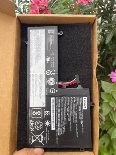 Battery laptop ប្តូរភ្លាមបានភ្លាមបងៗ​ ហេីយខាងយេីងហ្រ្វី​ service ជូនបងៗ