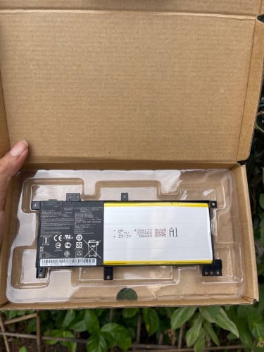 Battery laptop ប្តូរភ្លាមបានភ្លាមបងៗ​ ហេីយខាងយេីងហ្រ្វី​ service ជូនបងៗ