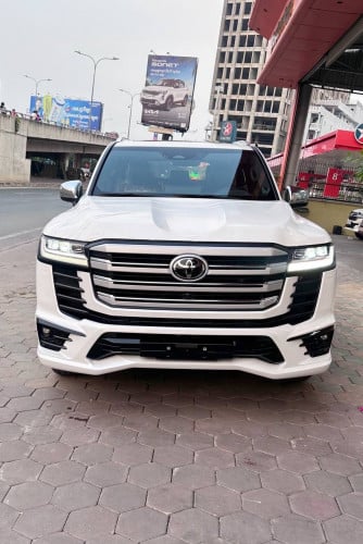 Brand new 2025 Toyota Land Cruiser Twin Turbo 3.5L Gasoline Full Option