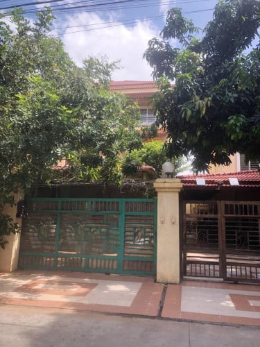 Twin Villa 4 bedrooms fully furnished for rent in Chamar Doung