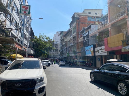 ផ្ទះអាជីវកម្ម