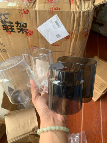 កំប៉ុងដាក់ច្រាស់ Toothbrush Holder