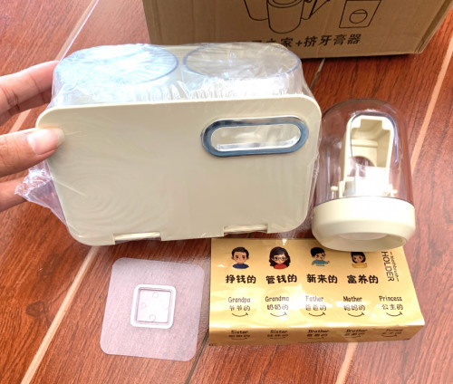 កំប៉ុងដាក់ច្រាស់ Toothbrush Holder