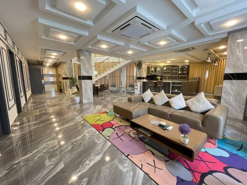 🌻Luxury Penthouse 4BR For Rent At Toul Tompong