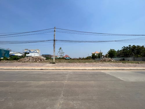 ដីសម្រាប់ជួល - LAND For Rent  ជាប់598