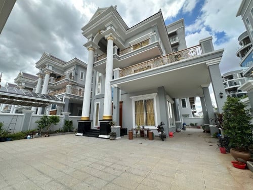 🌟វីឡាទោល កែង (Sapphire Villa​) ក្នុងបុរី វិមានភ្នំពេញ