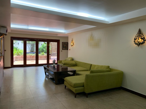 14Room Boutique or Villa For Rent In BKK1 has Pool