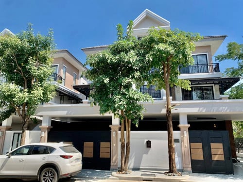 8 Bedrooms For Rent At Peng Hout Beoung Snor