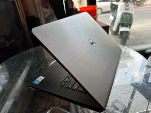 Dell 5447នៅស្អាតខ្លាំង/core i5/ram8/SSD256/14inch