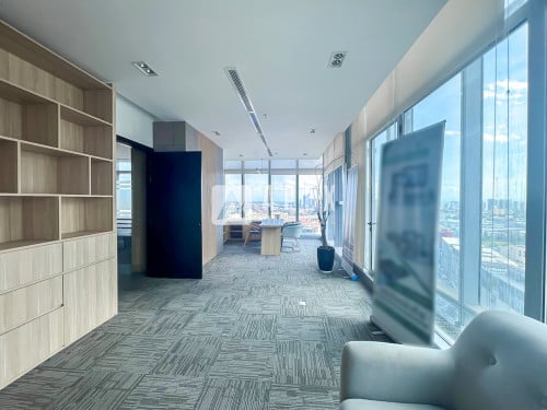 Diamond Twin Tower Office Space corner For Rent