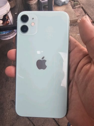 Iphone 11 64G សានុំហ្ស៊ីនមានស្កេន កាំមេរ៉ាមុខក្រោយច្បាស់ 190$