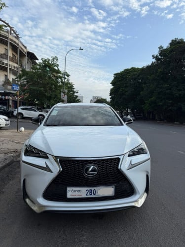 NX200t ឆ្នាំ2017 លក់