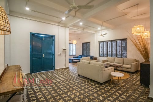 Renovated 5 Bedroom Duplex Apartment For Rent in Daun Penh