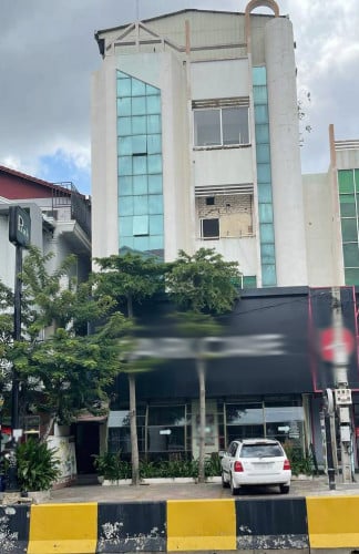 Restaurant for Rent Kampuchea Kruom Bvld