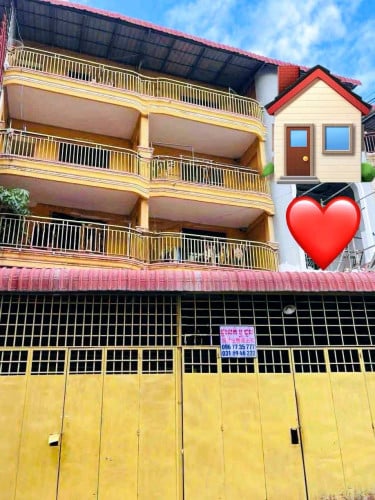 ផ្ទះលក់ប្រញាប់2ល្វែងជាប់គ្នា