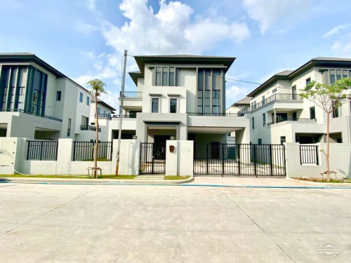 📣🏠វីឡាឃ្វីនលក់បន្ទាន់!ក្នុងបុរីជីបម៉ុងលែនម៉ាក៦០ម៉ែត្រ