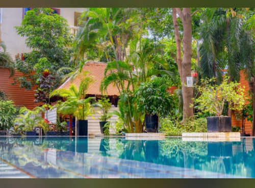 Boutique Hotel 14 Bedrooms For Rent in Doun Penh With Swimming