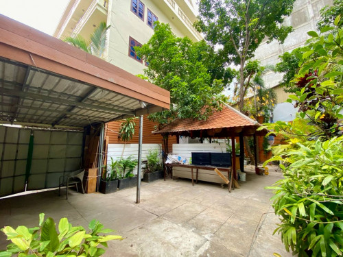 Hotel For Rent Near Riverside and Royal Palace, Khan Daun Penh