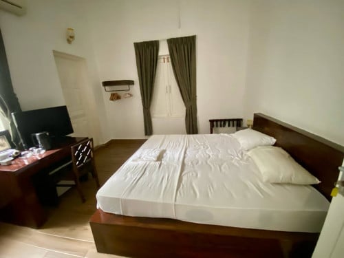 Hotel For Rent Near Riverside and Royal Palace, Khan Daun Penh