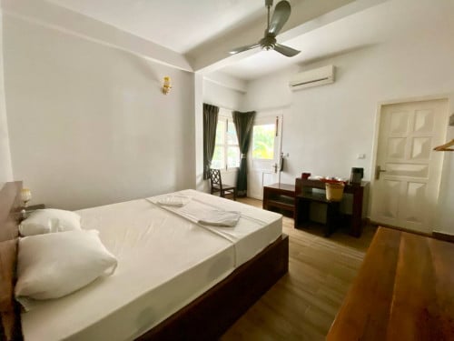 Hotel For Rent Near Riverside and Royal Palace, Khan Daun Penh