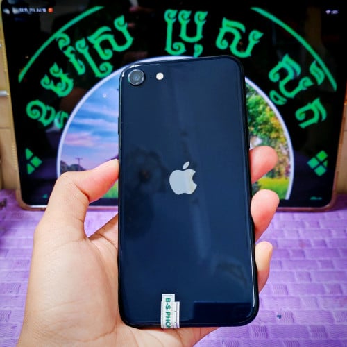 iPhone Se3 ជំនាន់ទី3 ថ្ម100% ស្អាត99% (វៃដូបាន)