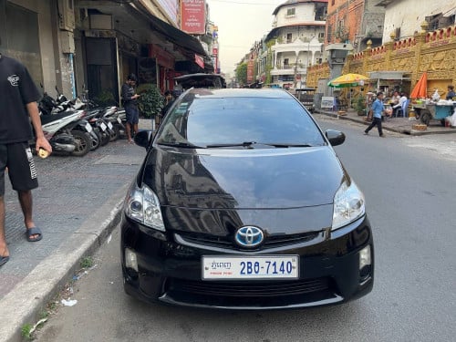 PRIUS 2010  FOR RENT 租一辆车