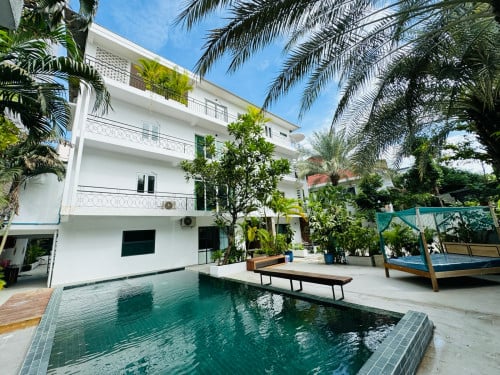 Spacious 2 Bedroom For Rent in Tonle Bassac Area, Walk 2 Minutes From Independence Monument