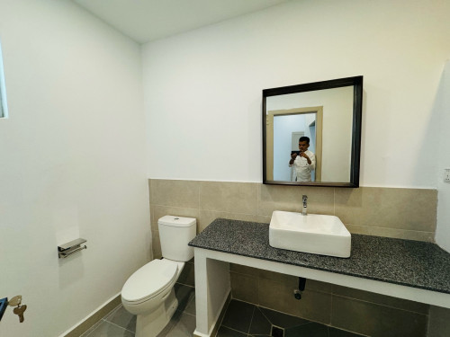 Spacious 2 Bedroom For Rent in Tonle Bassac Area, Walk 2 Minutes From Independence Monument