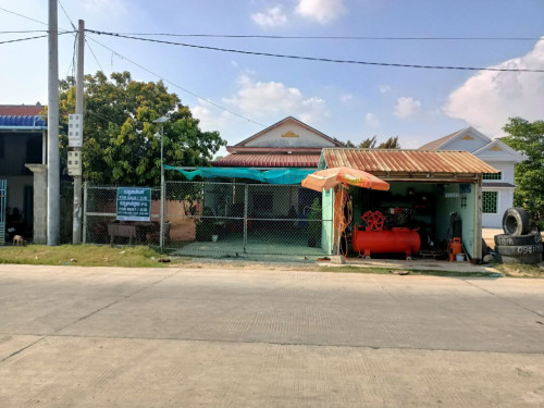 ផ្ទះនិងដីលក់បន្ទាន់