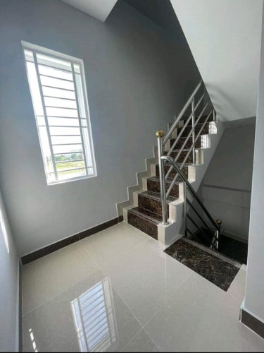 (ផ្ទះមិត្តភ័កអោយជួយដាក់លក់) ចង់លក់ផ្ទះ ប្លង់រឹង នូវដង្កោជិតវត្តអង្គមេត្រី