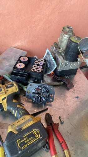 ជួសជុលដុំabs prius camry rx400h……