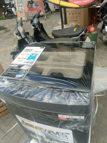 មានលក់ម៉ាស៊ីនបោកគក់ Toshiba 12 kg ថែមជើង