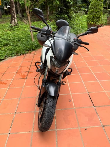 Bajaj Dominar 400