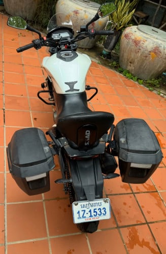 Bajaj Dominar 400