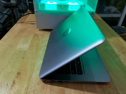 Laptop HP Touch Screen 90%