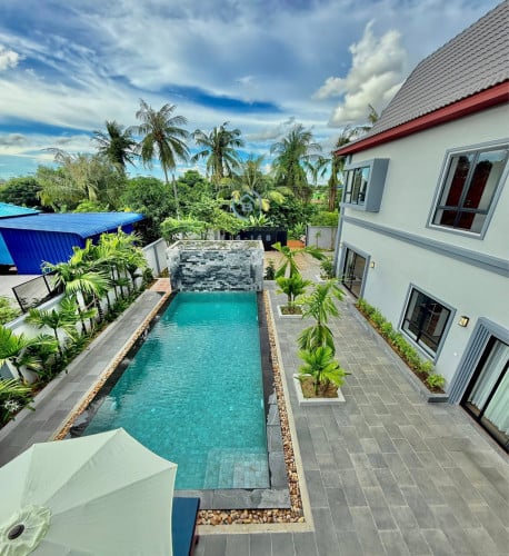 RAND NEW LUXURY POOL VILLA – SIEM REAP