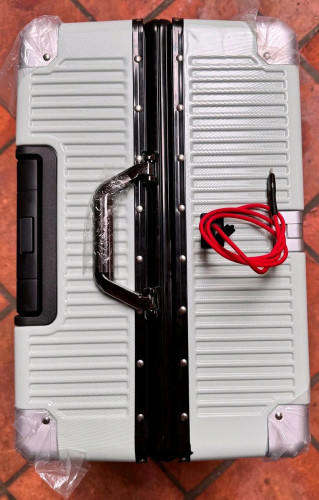 Suit case