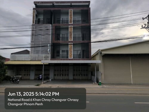 ផ្ទះពីរល្វែងសម្រាប់ជួល ជាប់ផ្លូវ6A ជិតសាលារៀន ទីប្រជុំជន