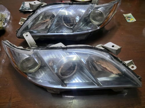 ចង្កៀងCamry 07 មួយគូលេងឡើងគុចលក់តែ150$