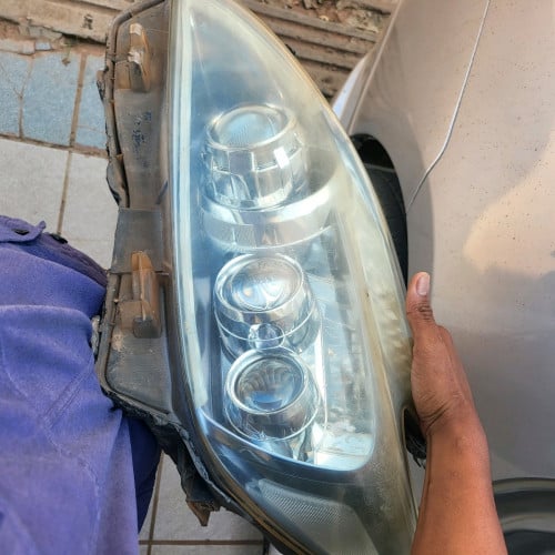 ចង្កៀងគុជឡាន Prius 2011