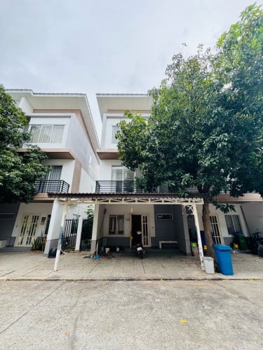 3 Bedrooms For Rent At Peng Hout Beoung Snor.