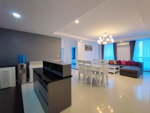 3 Bedrooms For Rent in Doun Penh With Swimming Pool