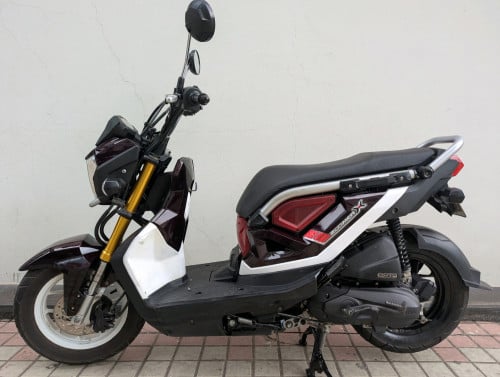 Honda Zoomer x