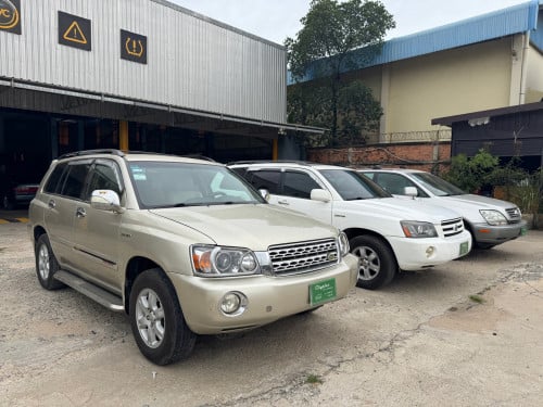 TOYOTA HIGHLANDER 2002