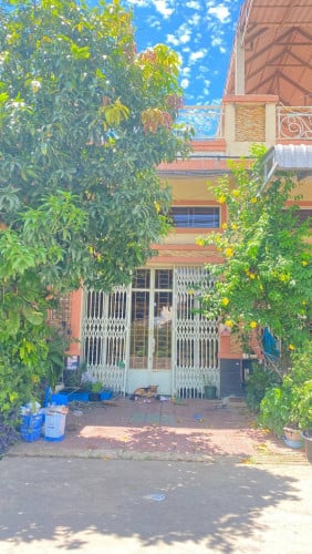 ផ្ទះលក់បន្ទាន់នៅក្នុងបុរីគៀងហ៊ត