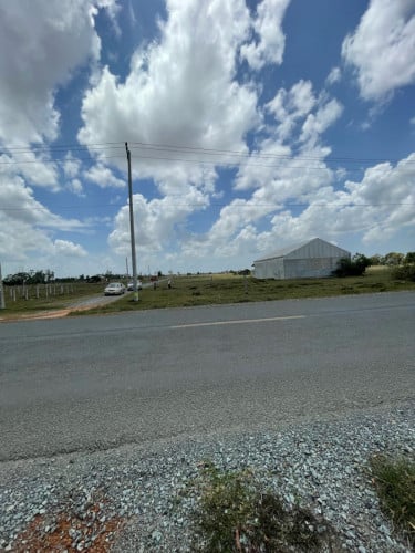 ដីសំរាប់ជួល ​លើផ្លូវ៣០ម កែង ១០ម ចំងាយ ៣០០ម ពីផ្លូវជាតិ(លេខ 51)10*22 m